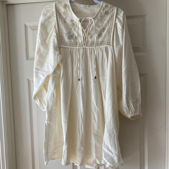 Unsubscribed Dresses & Skirts - Unsubscribed Crafty Mini Cream Dress Sz 6.  NWOT.  Sz 6.  Box4